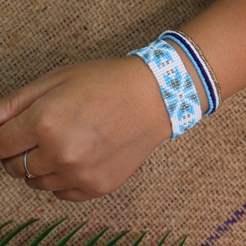Blue Daisy Bracelet | Handmade Blue Beaded Bracelet for Women