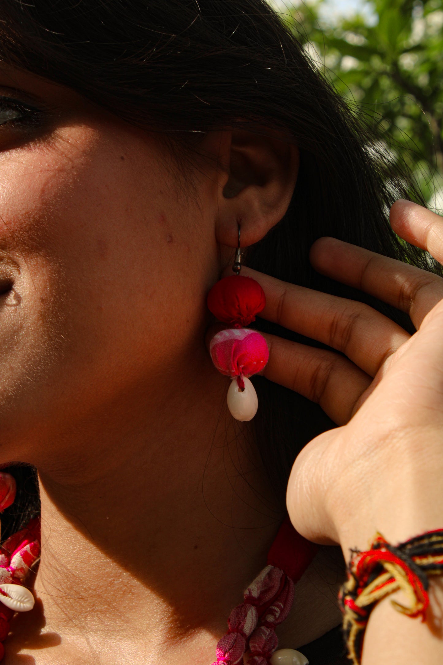 The Utsav Layered Shell Necklace Pink